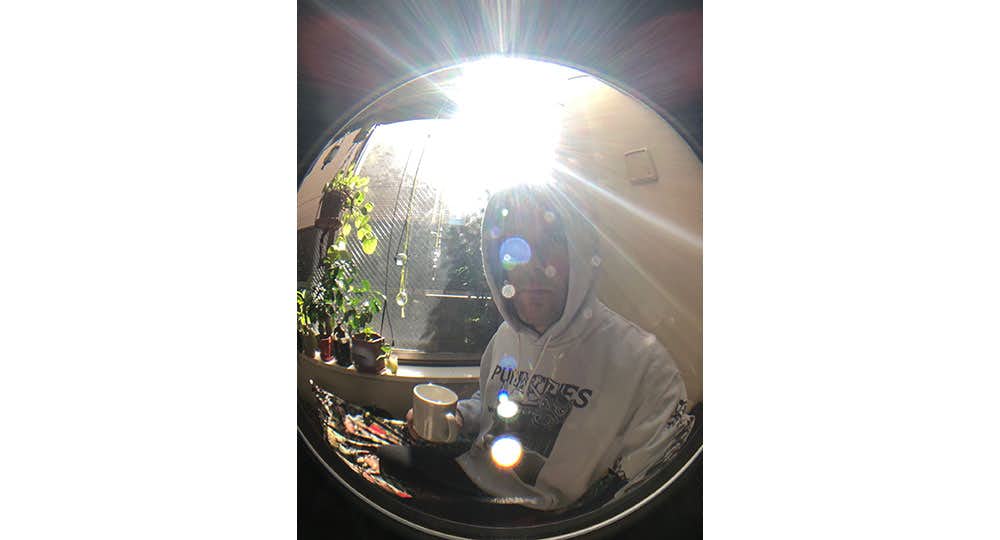 ラッセル モーリス 美術手帖