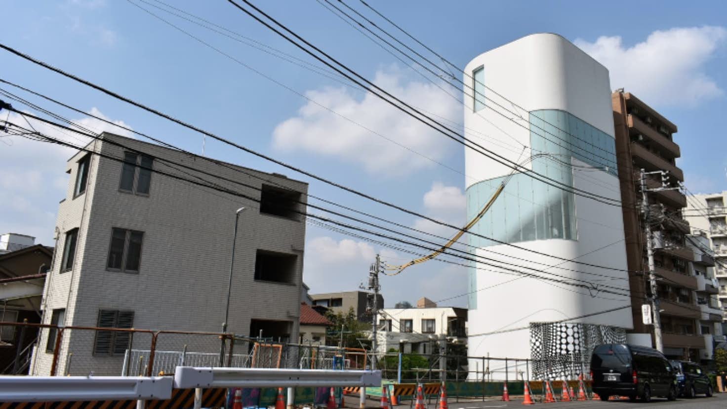 草間彌生美術館外観