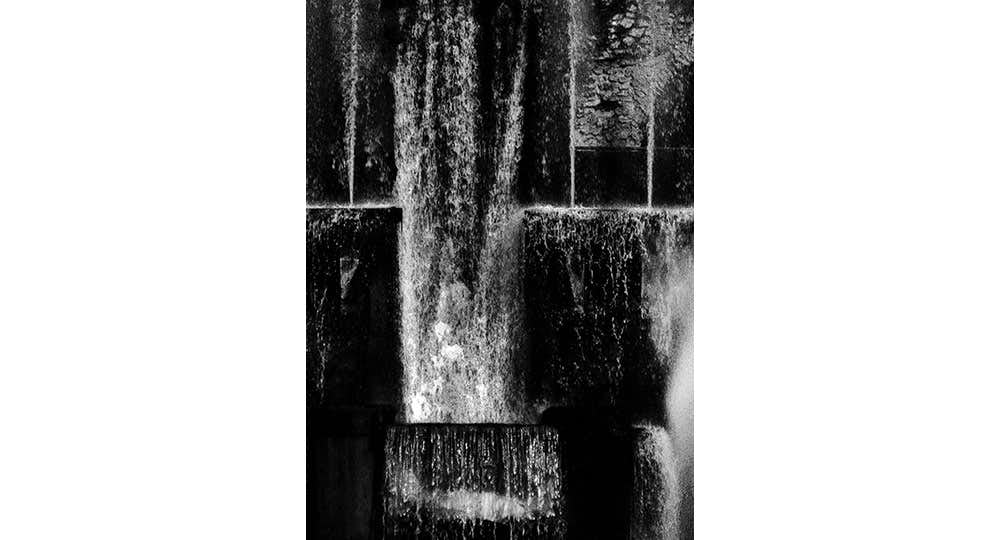 川田喜久治　聖なる世界　1000部限定 川田喜久治「ロス・カプリチョス 遠近」（PGI）｜美術手帖