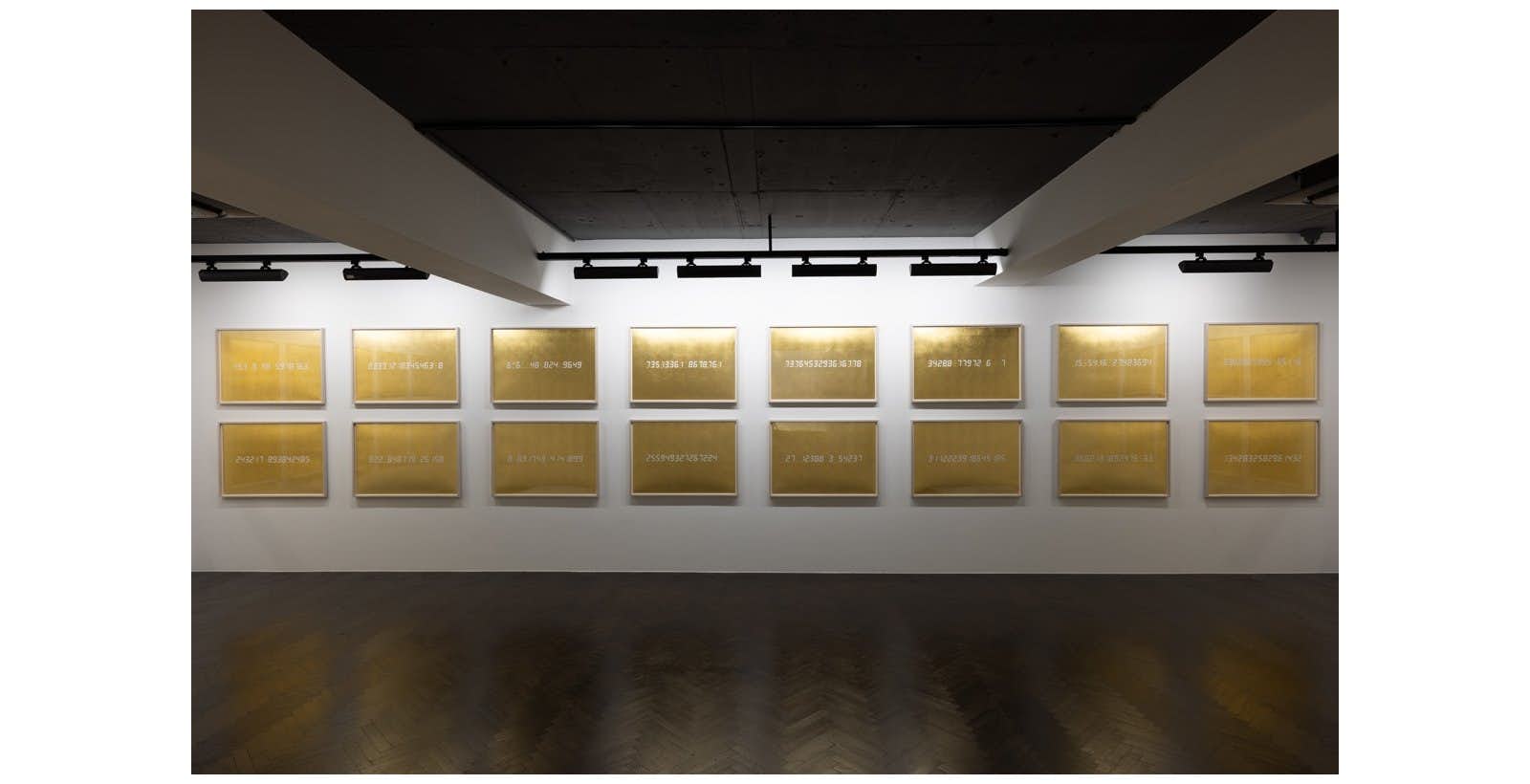 宮島達男「Life Face on Gold」（AKIO NAGASAWA GALLERY GINZA