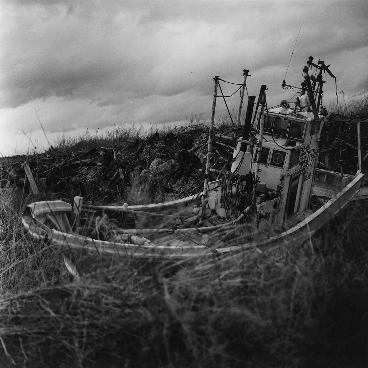 『江成常夫写真展　昭和史のかたち』、2011年。 図録 江成常夫写真展 昭和史のかたち - ノースブックセンター