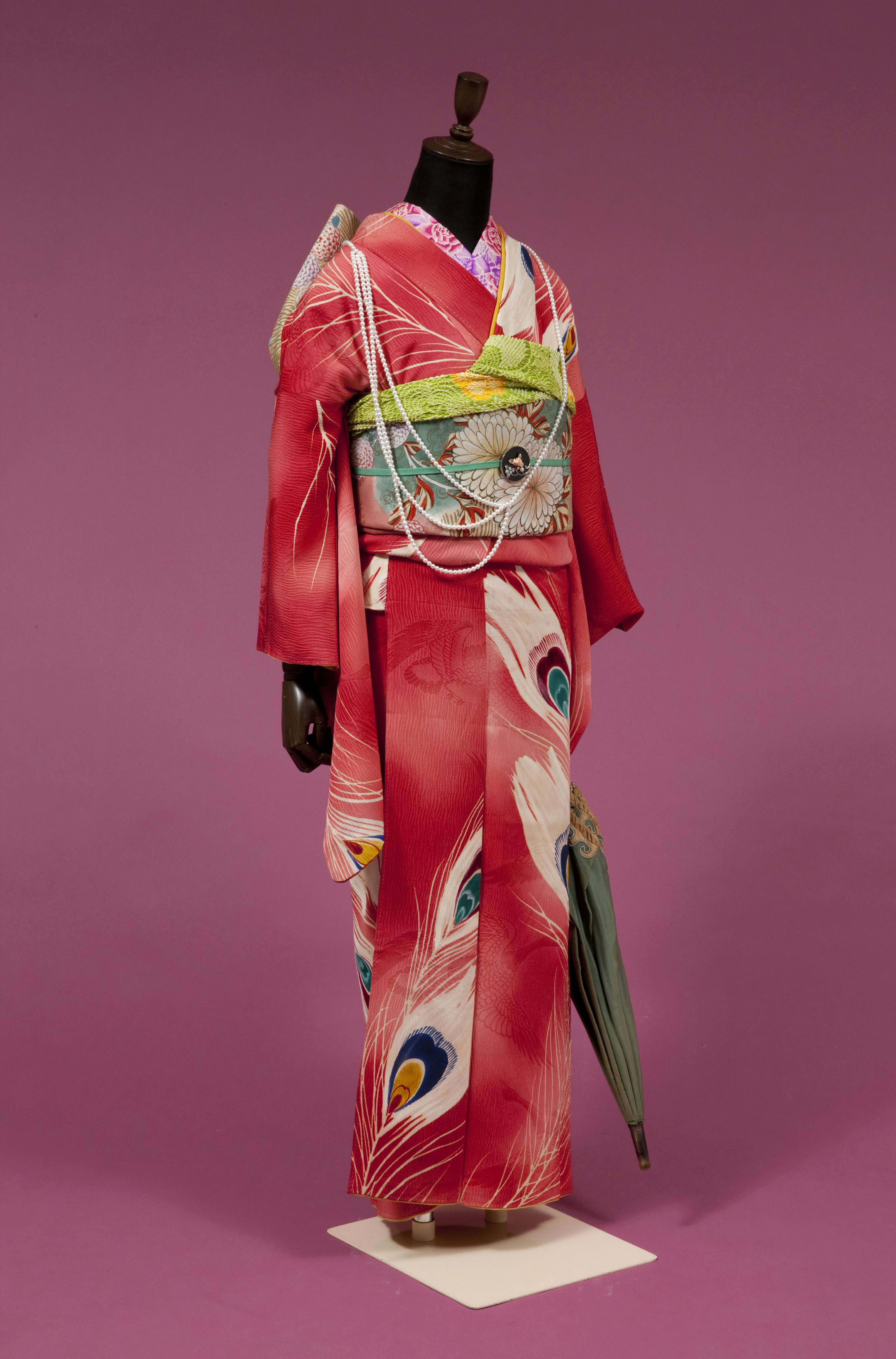 谷崎潤一郎文学の着物を見る（アサヒビール大山崎山荘美術館