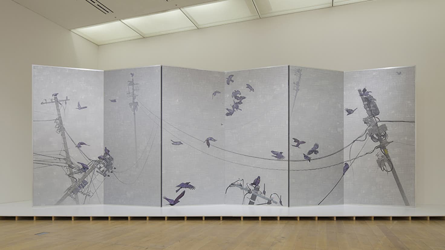 会田誠とChim↑Pomのカラス(森美術館)|美術手帖