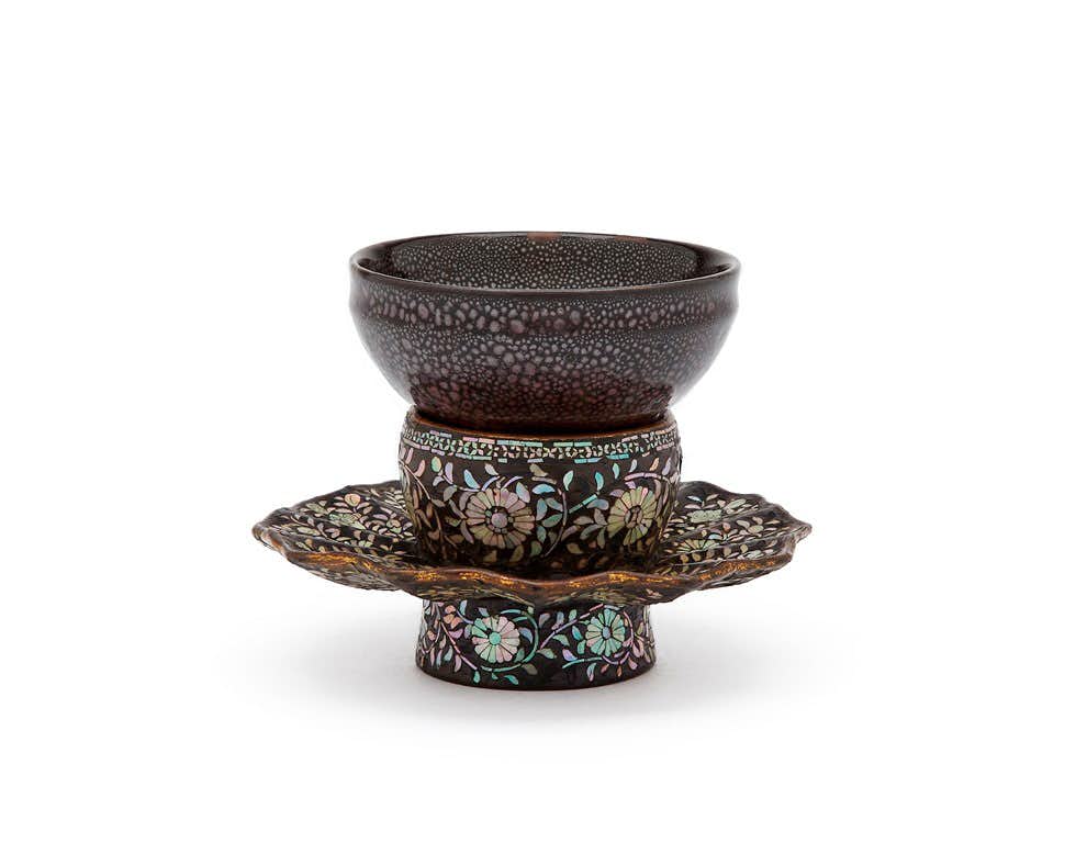 大徳寺龍光院 国宝 曜変天目と破草鞋（はそうあい）（MIHO MUSEUM