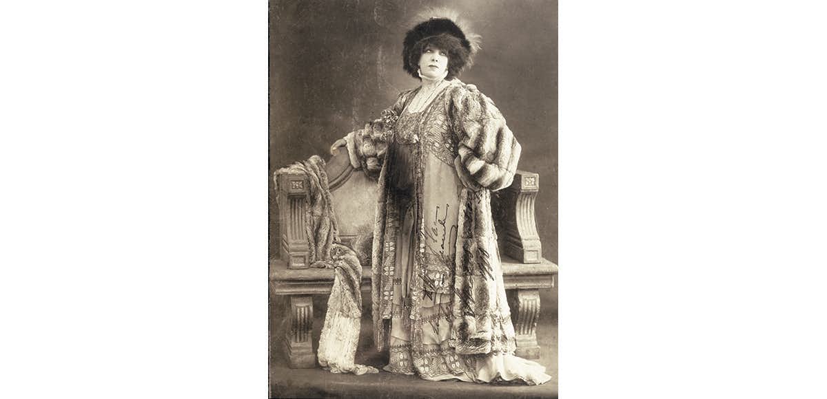 サラ・ベルナールの世界展（横須賀美術館）｜美術手帖