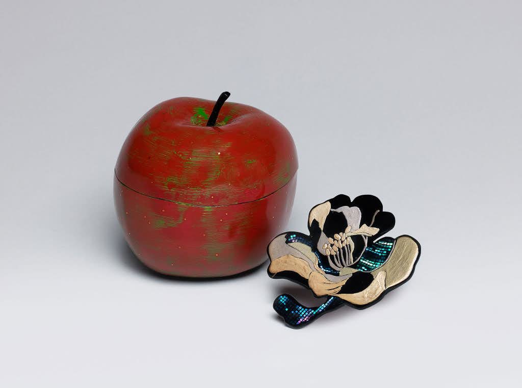 荻野令子展 漆 炎と水 ギャラリー上田 美術手帖