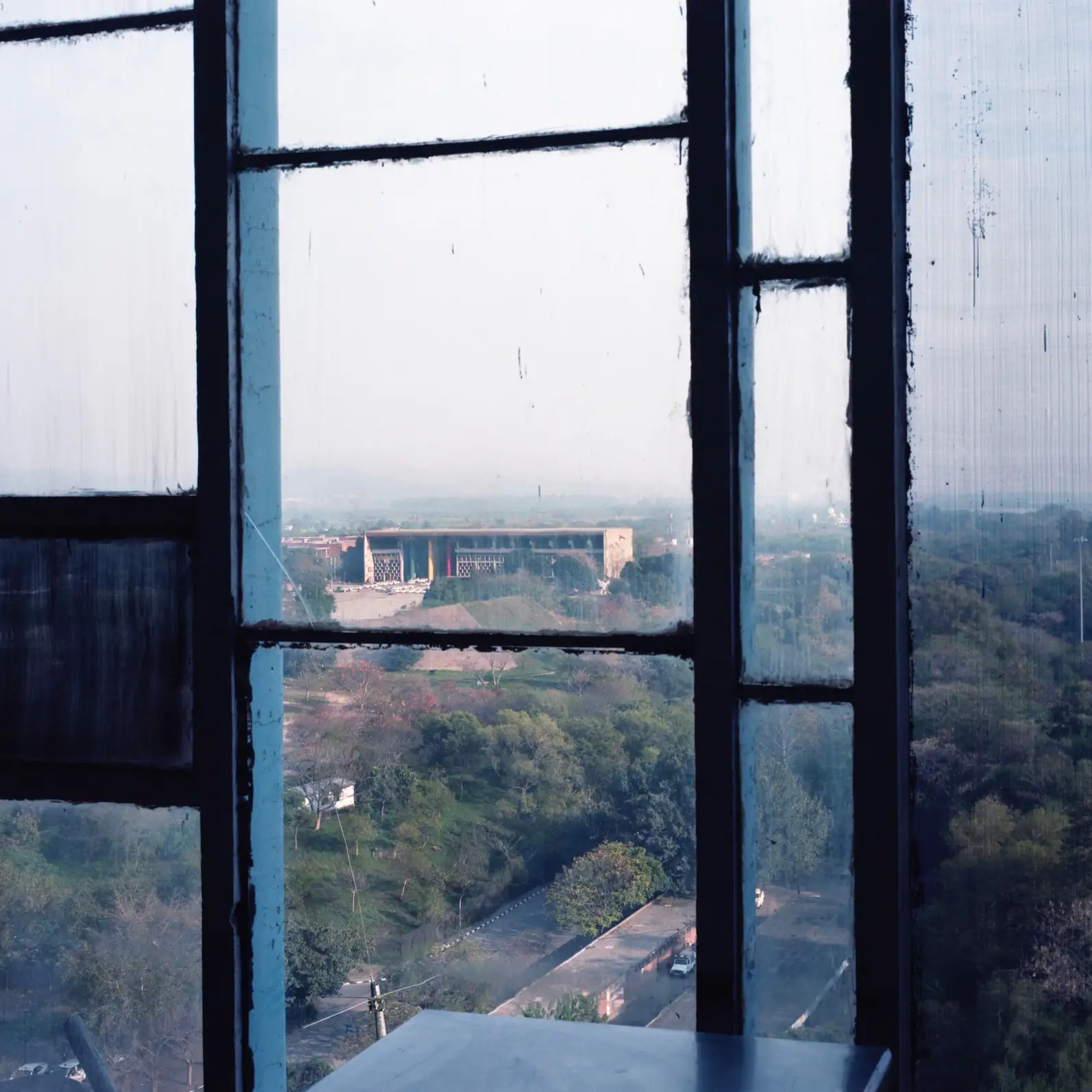 建築倉庫ミュージアム リニューアル後初の企画展で ル コルビュジエ チャンディガール展 開催 美術手帖 建築倉庫ミュージアム リニューアル後初の企画展で ル コルビュジエ チャンディガール展 開催 美術手帖