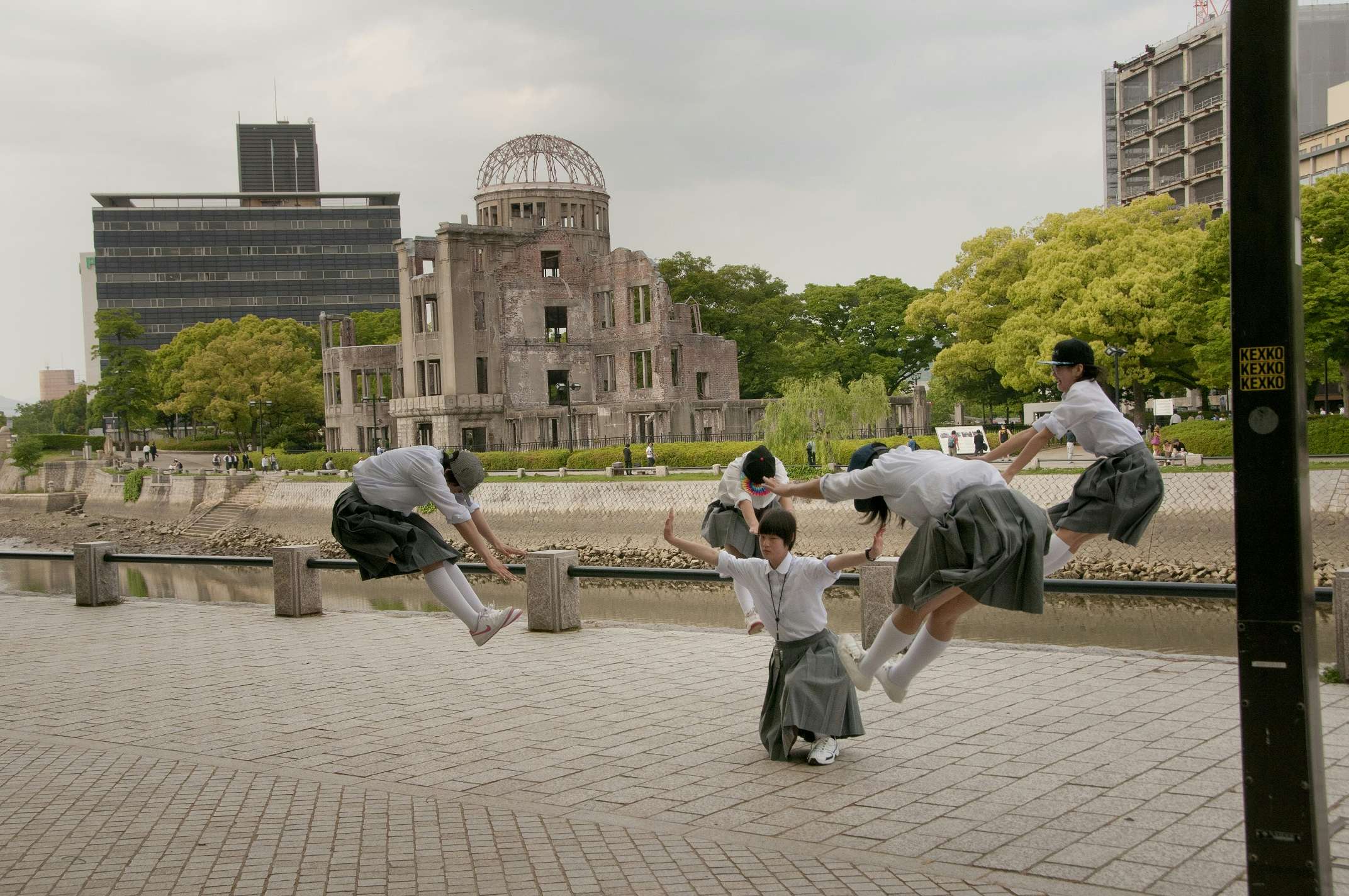 第43回「木村伊兵衛写真賞」受賞者が決定。小松浩子、藤岡亜弥の二人が受賞｜美術手帖