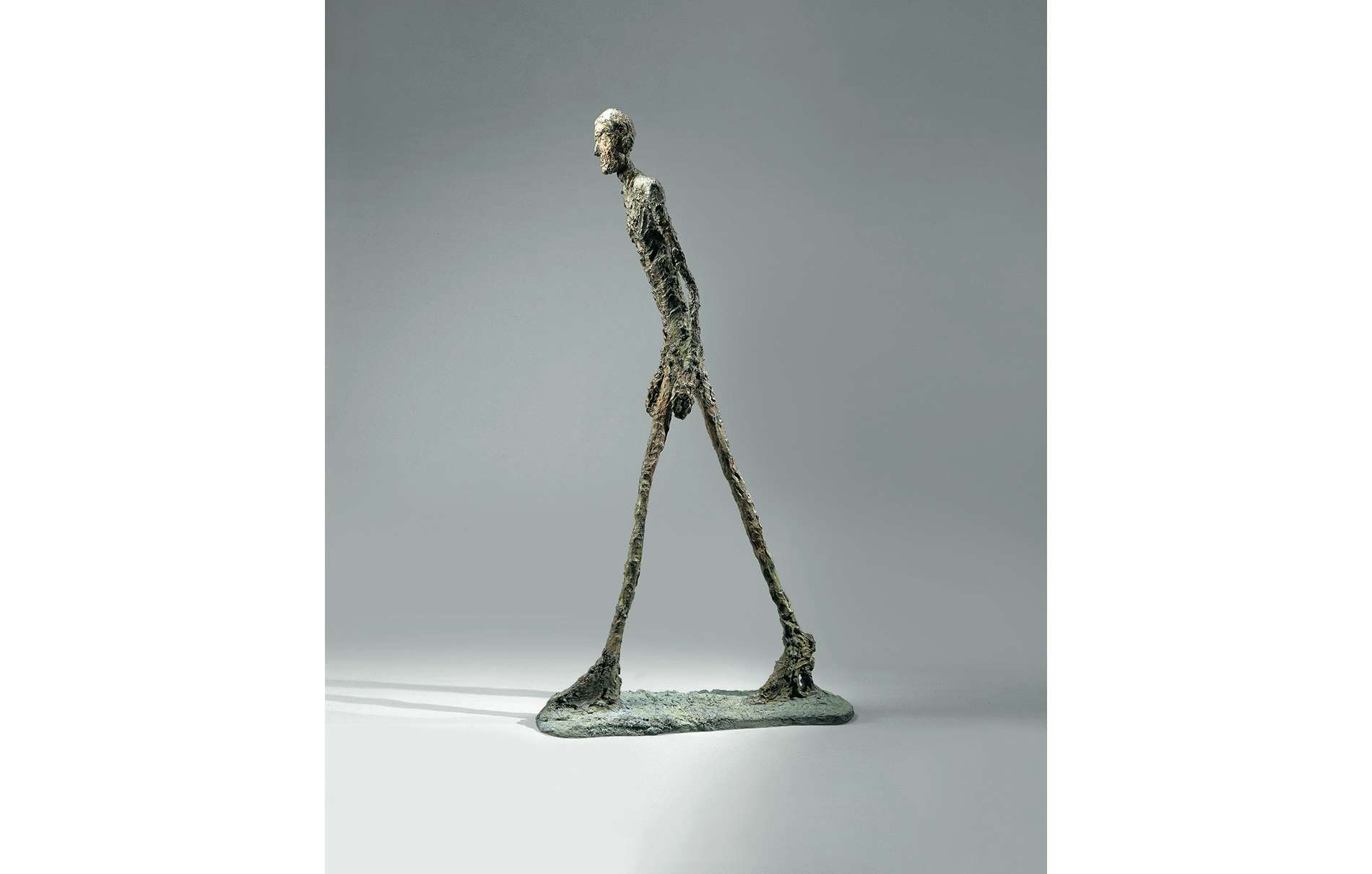 20世紀を代表する彫刻家を見よ！ ジャコメッティ大回顧展が今夏開催 