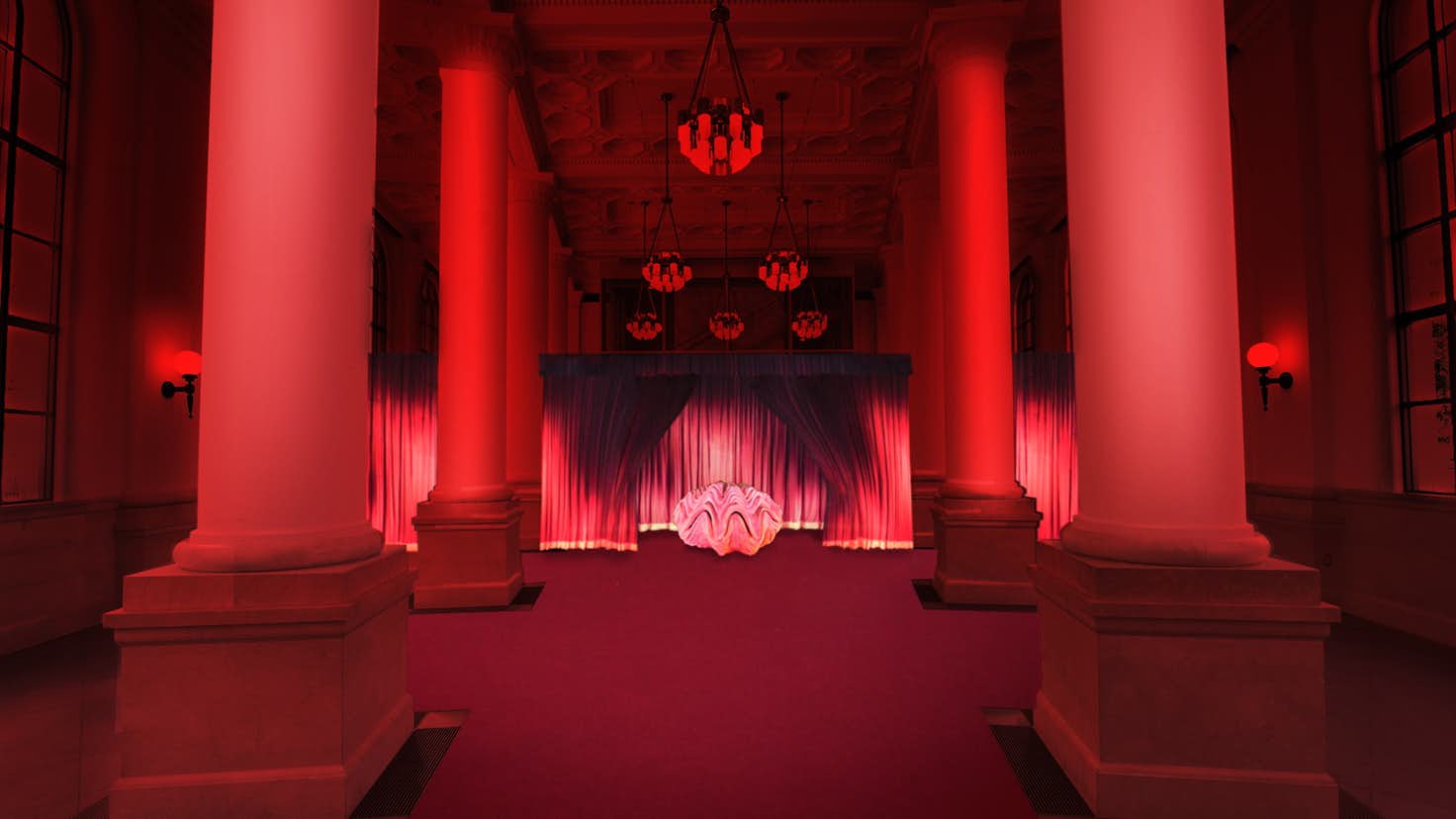 横浜の夜に 幻の赤い部屋が出現 Ycc ヨコハマ創造都市センターで開催の Red Room や高橋匡太の個展に注目 美術手帖