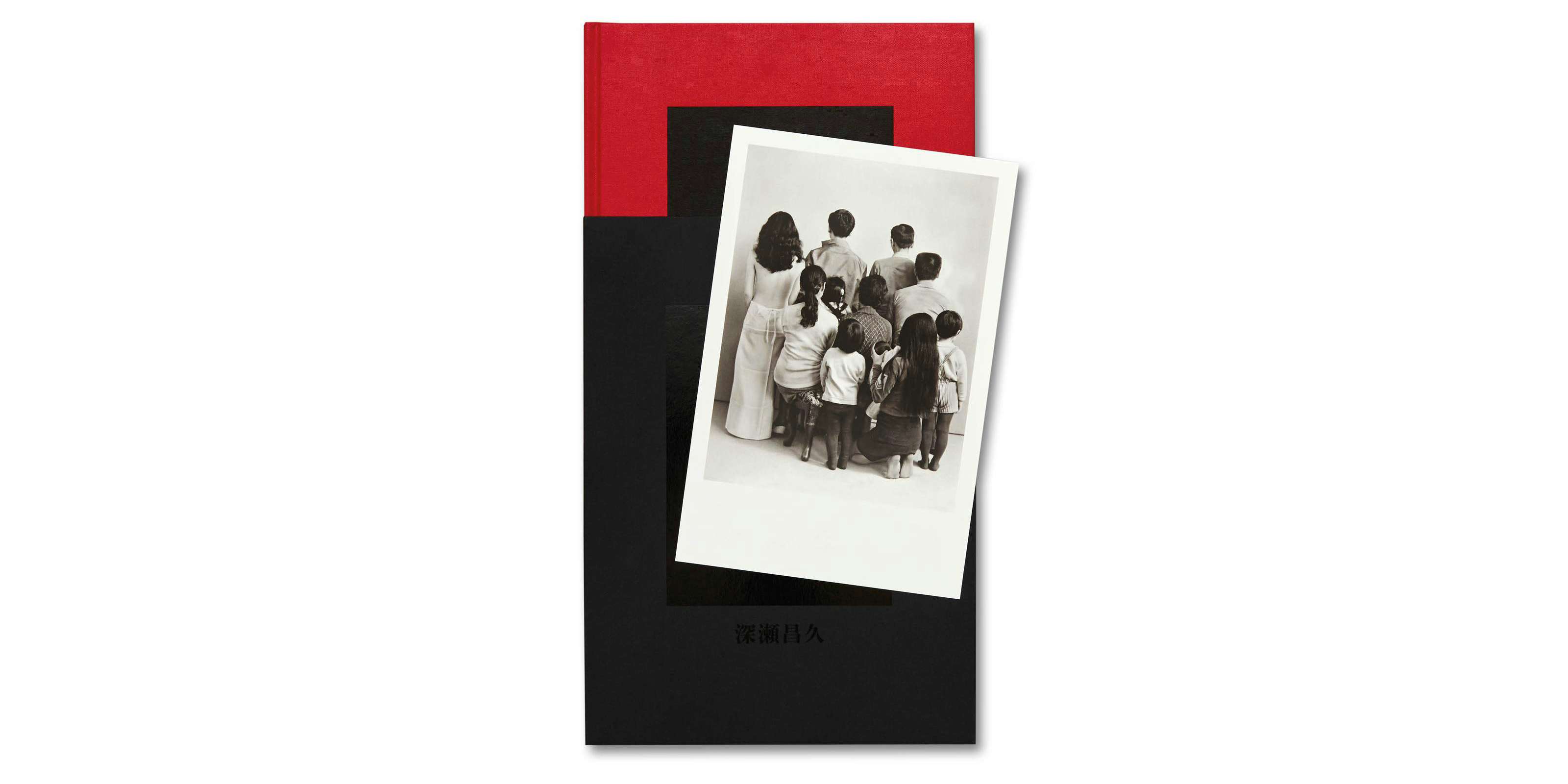 深瀬昌久が表現する家族写真へのアイロニー。『家族』新装版の刊行記念 