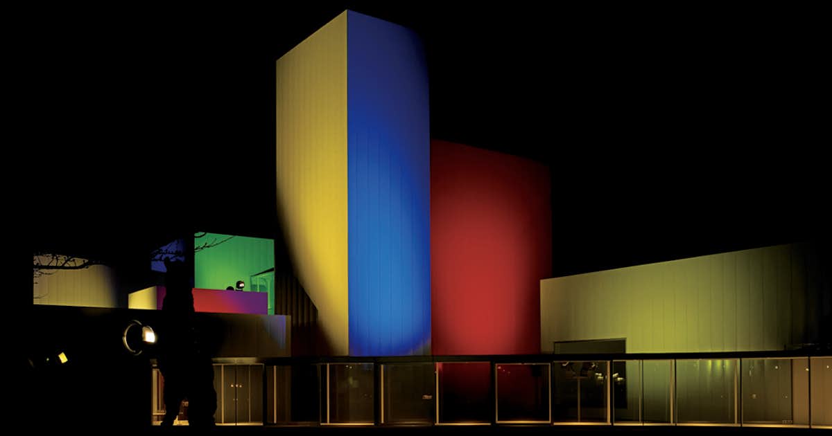 新館長・鷲田めるろが語る十和田市現代美術館のポテンシャル。「日本の美術館界に一石を投じるものになりうる」|画像ギャラリー 5/13|美術手帖