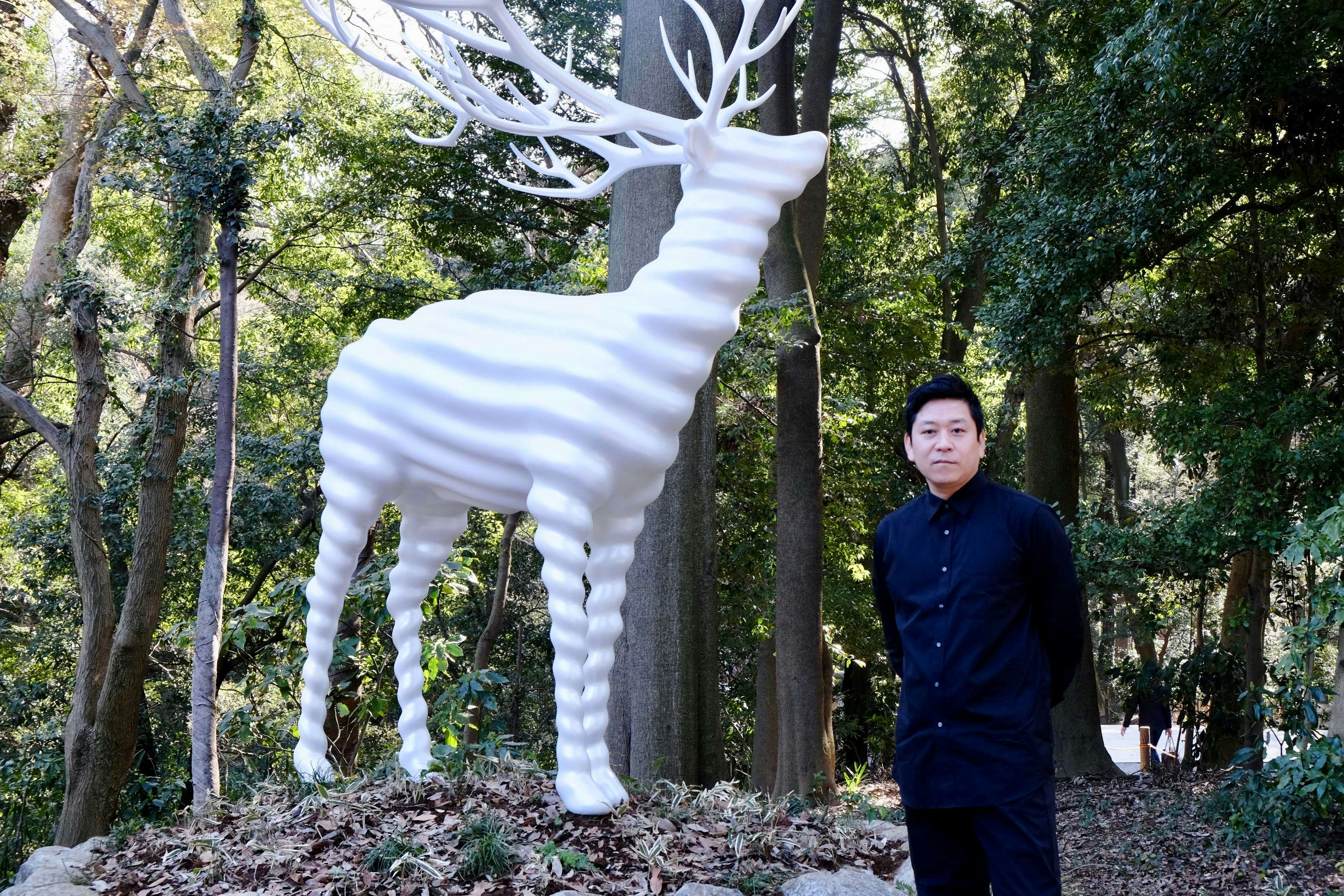 明治神宮の「神宮の杜芸術祝祭」。名和晃平、船井美佐、松山智一、三沢厚彦が参加する野外彫刻展が開幕｜美術手帖