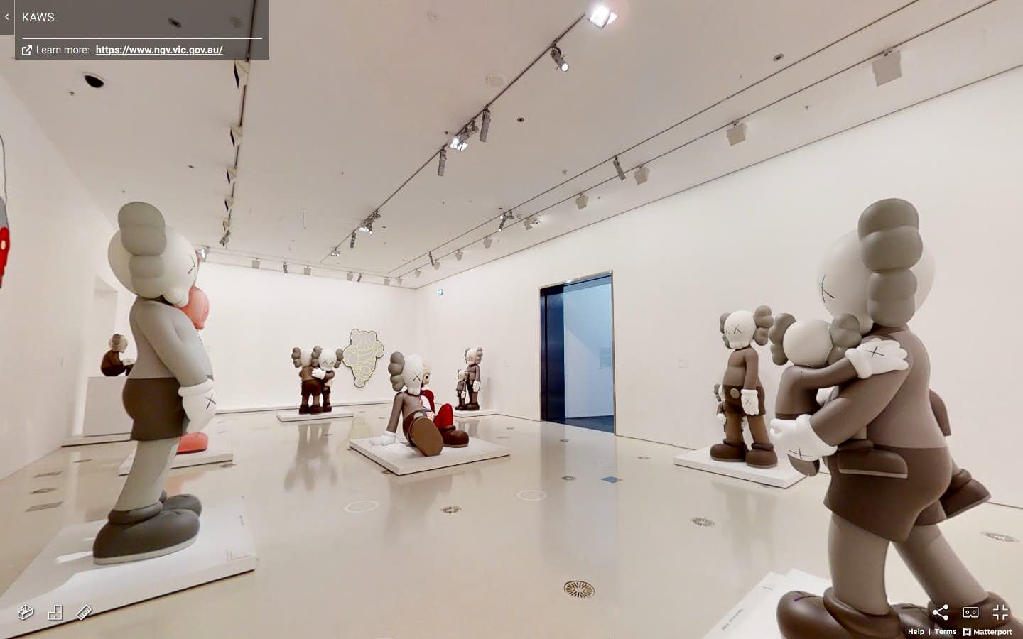 KAWS カウズ × スヌーピー ビクトリア国立美術館 未開封 NATIONAL KAWS カウズ × スヌーピー ビクトリア国立美術館 未開封 NATIONAL