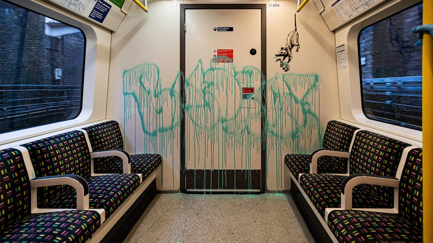 バンクシー ロンドン地下鉄で新作を発表 ロックダウンされたが 立ち上がる 美術手帖