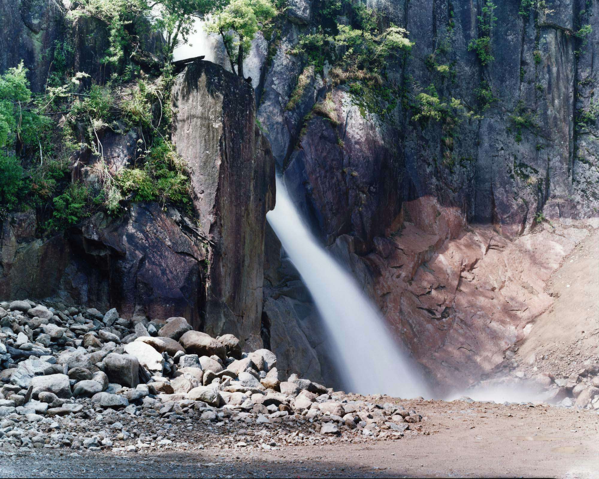 鈴木理策がとらえた熊野の風景。写真展「海と山のあいだ 目と