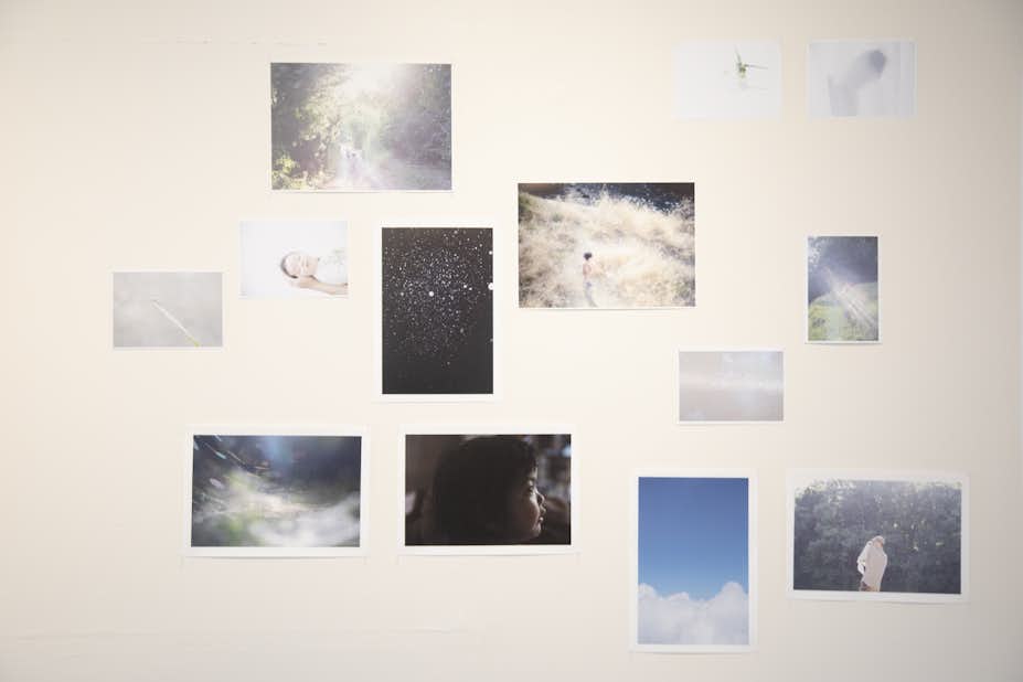 子供と自然世界を写した親密な写真たち。篠原雅武評 川内倫子「as it is」展