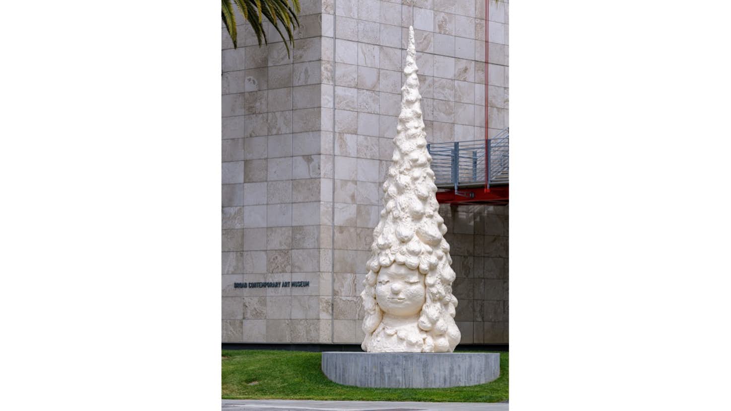 奈良美智の巨大彫刻作品 ロサンゼルス カウンティ美術館の永久コレクションに 美術手帖