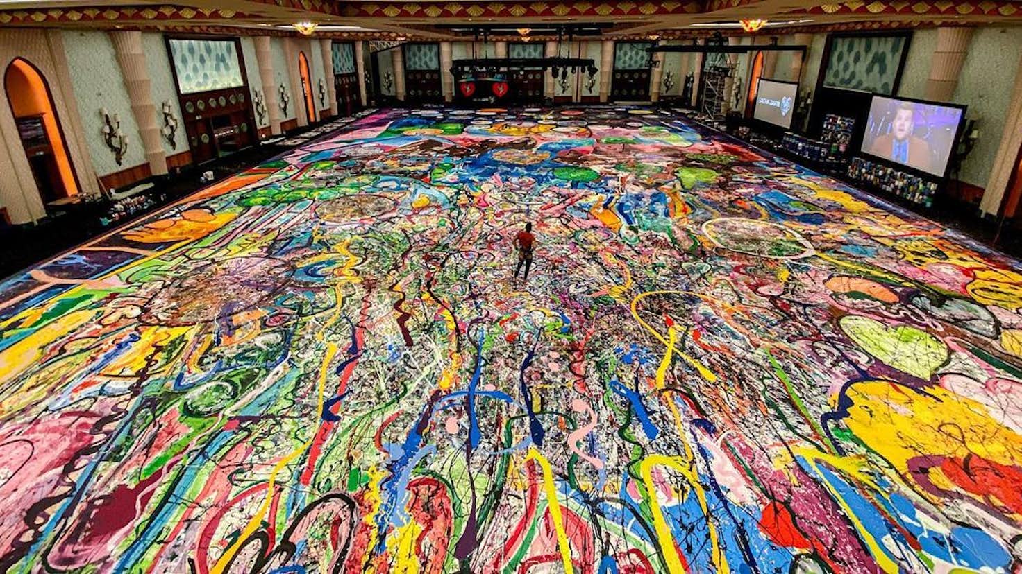 サッカー場2面分 世界最大の絵画が約67 5億円で落札 美術手帖 サッカー場2面分 世界最大の絵画が約67 5億円で落札 美術手帖