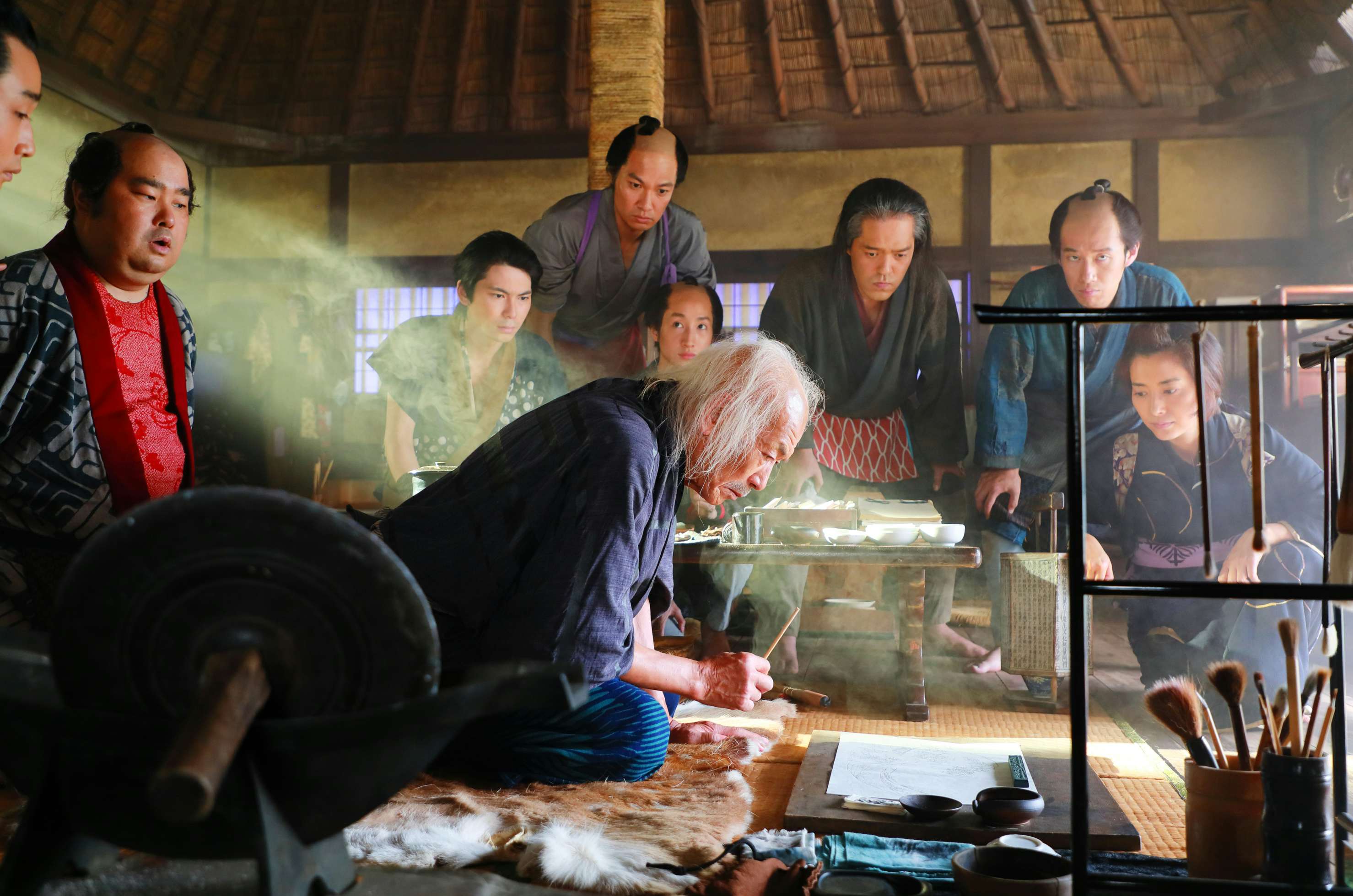 柳楽優弥と田中泯が演じる葛飾北斎。映画『HOKUSAI』が5月に全国公開へ｜美術手帖