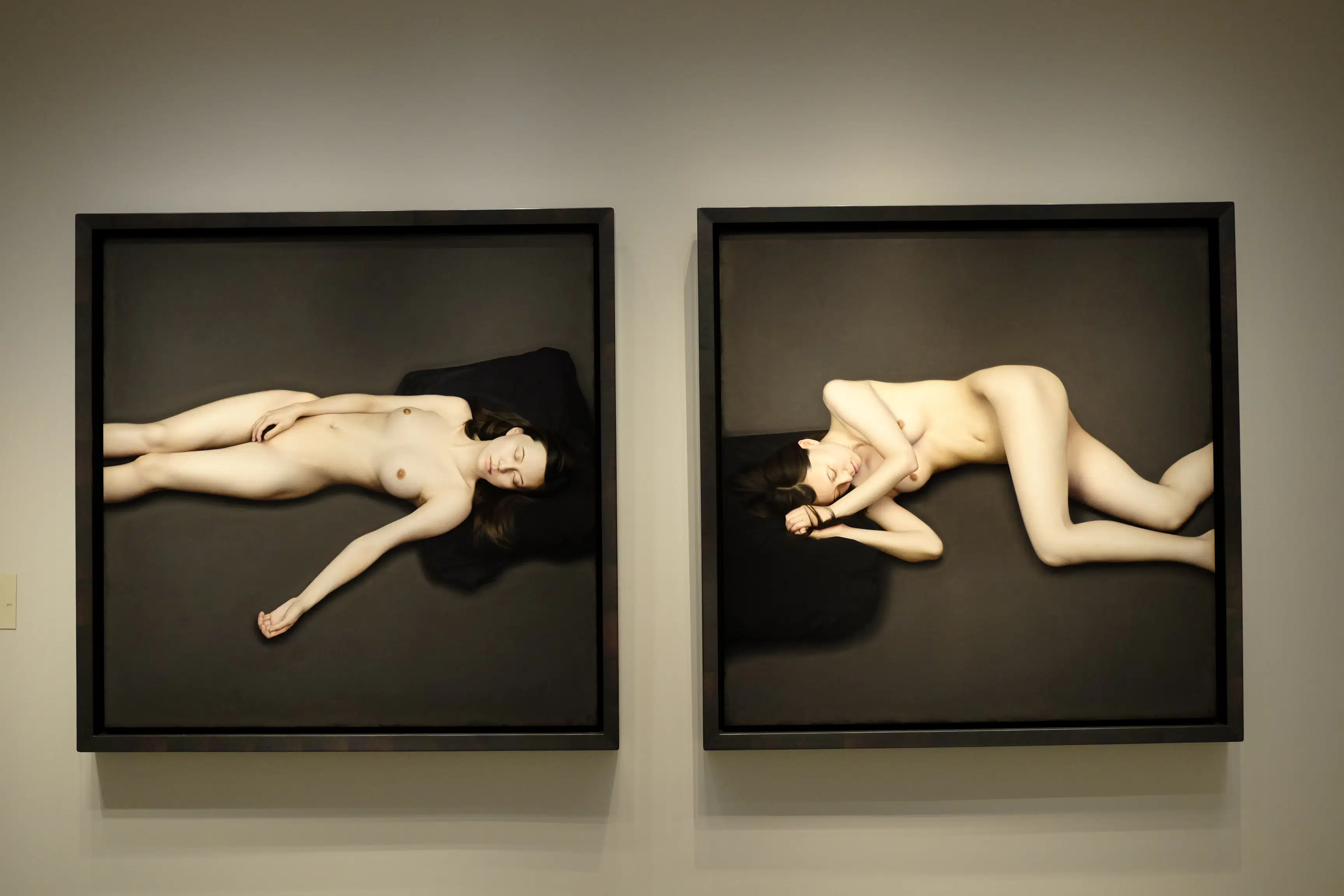 ホキ美術館で Stories 永遠の人物画展 が開幕 75点の人物画で迫る作家の技術と個性 画像ギャラリー 17 17 美術手帖