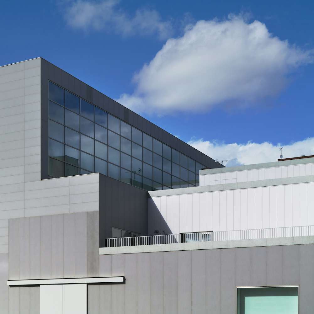 八戸市美術館が11月3日に開館へ オープニングは ギフト ギフト 展 美術手帖 八戸市美術館が11月3日に開館へ オープニングは ギフト ギフト 展 美術手帖