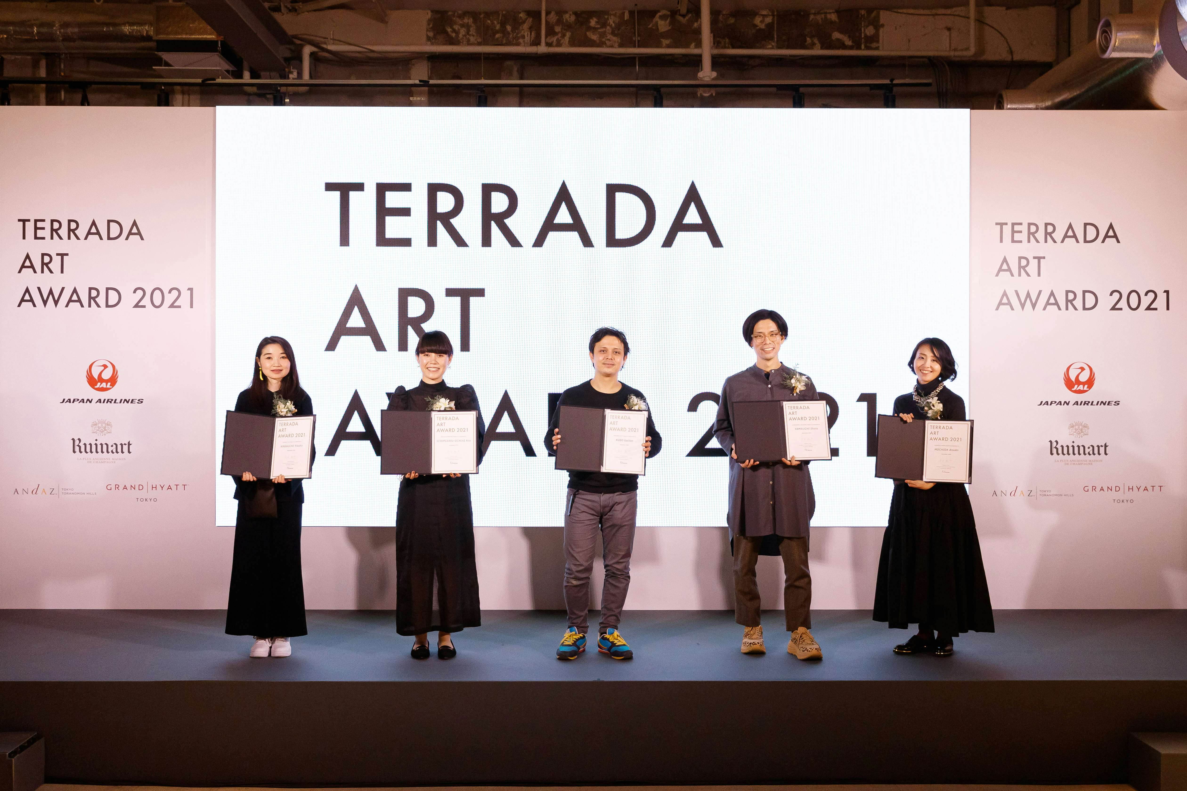 「TERRADA ART AWARD 2021」、各審査員賞が発表。ファイナリスト5組が空間を演出した展覧会がスタート｜美術手帖