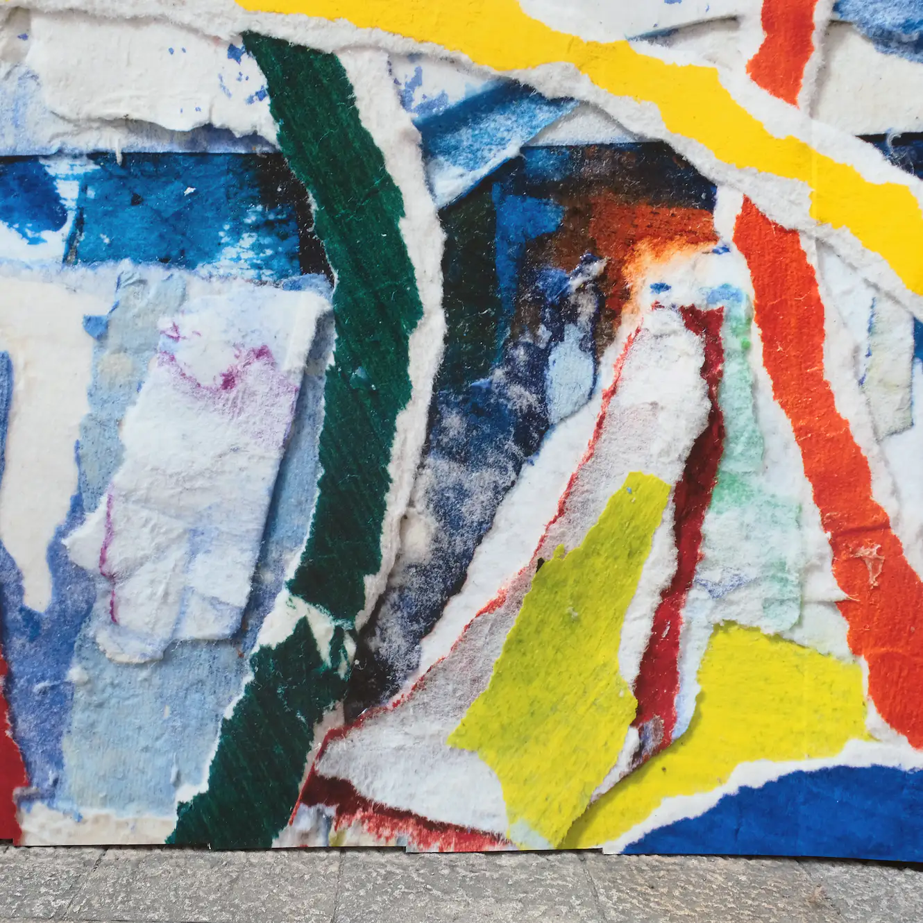 道後温泉を覆う大竹伸朗の巨大アート 地熱の持つエネルギーをテーマに 美術手帖 道後温泉を覆う大竹伸朗の巨大アート 地熱の持つエネルギーをテーマに 美術手帖