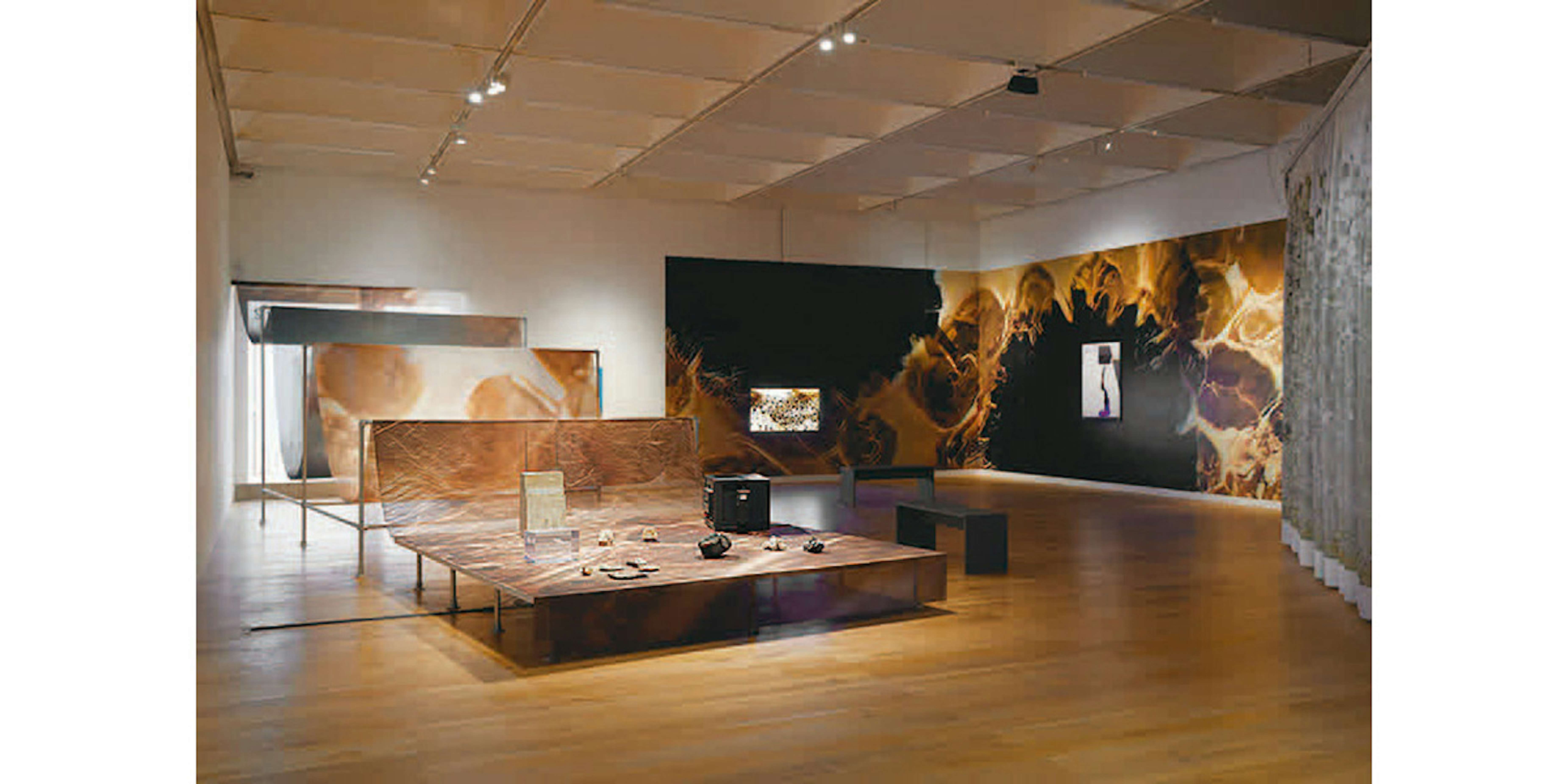 WORLD REPORT「ロンドン」:わたしたちは何者で、どこへ行くのか。地方都市の3つの展覧会から