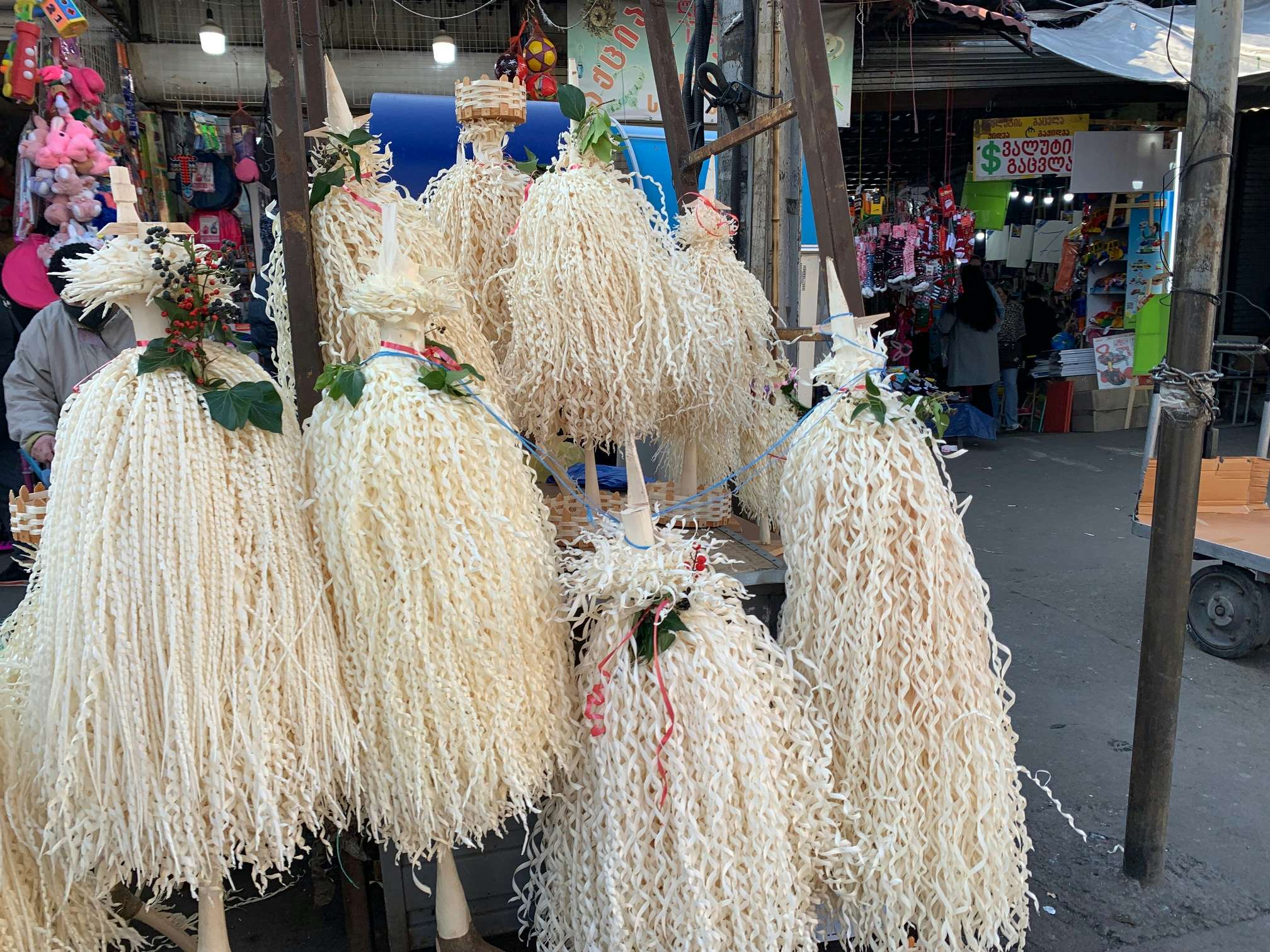 連載:庄司朝美「トビリシより愛を込めて」第10回「イワン・ツルゲーネフ通り4番地」|画像ギャラリー 1 / 5|美術手帖