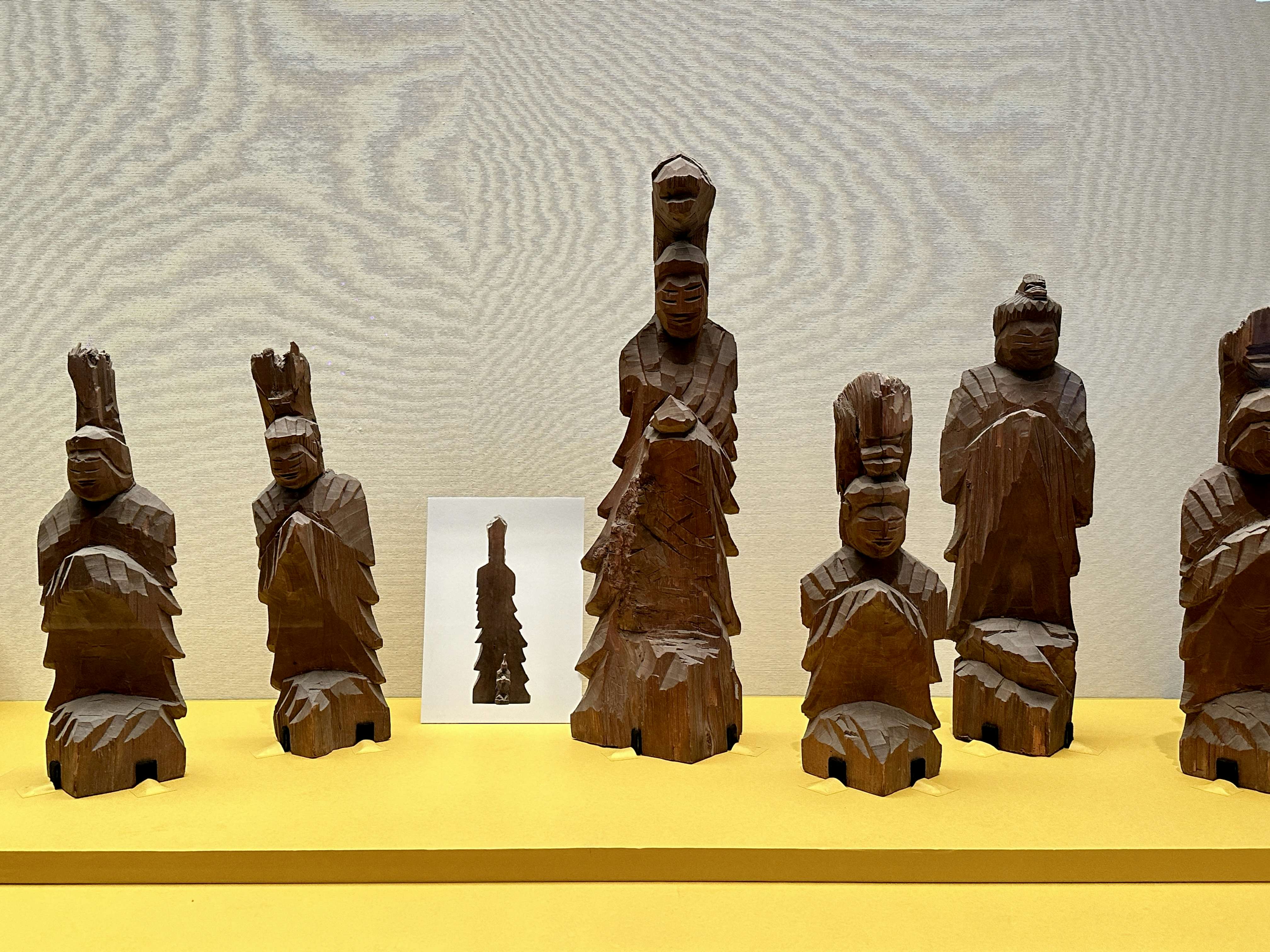 円空の仏、約160体があべのハルカス美術館に集結。両面宿儺坐像や生涯 