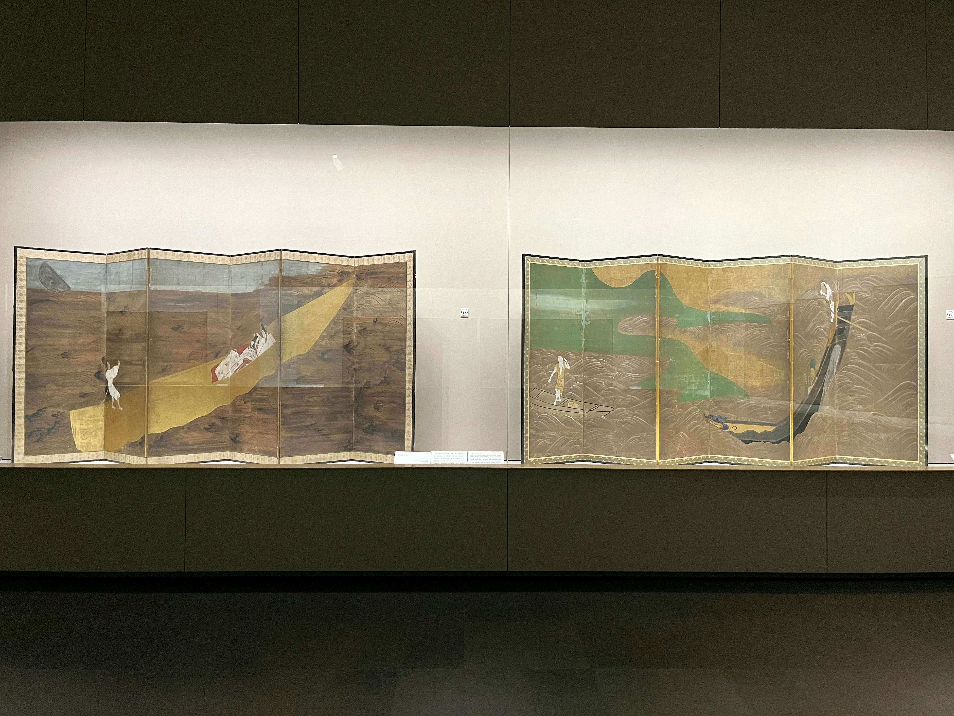根津美術館で恒例「国宝・燕子花図屛風」公開。重文の屛風も同時