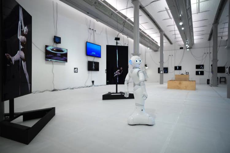 テクノロジーがもたらす光と影を考える ハロー ワールド ポスト ヒューマン時代に向けて 展開催 画像ギャラリー 2 6 美術手帖