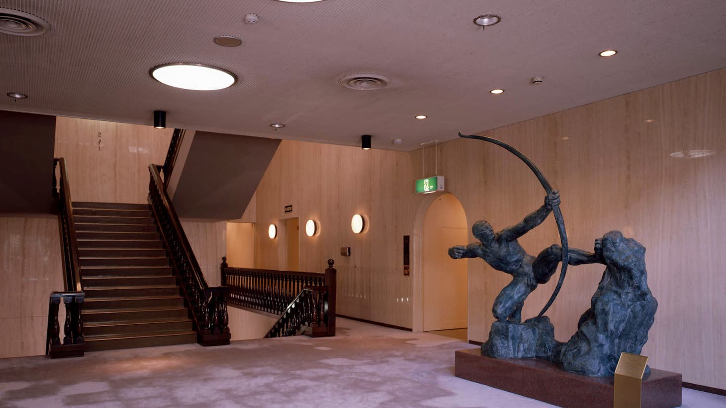 呉市立美術館 美術手帖 呉市立美術館 美術手帖