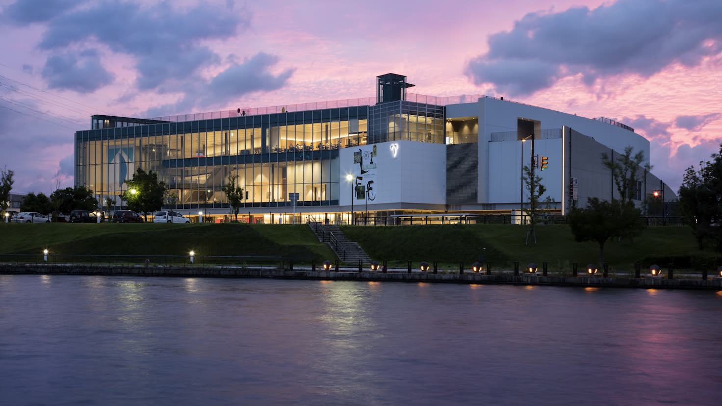 富山県美術館 美術手帖 富山県美術館 美術手帖
