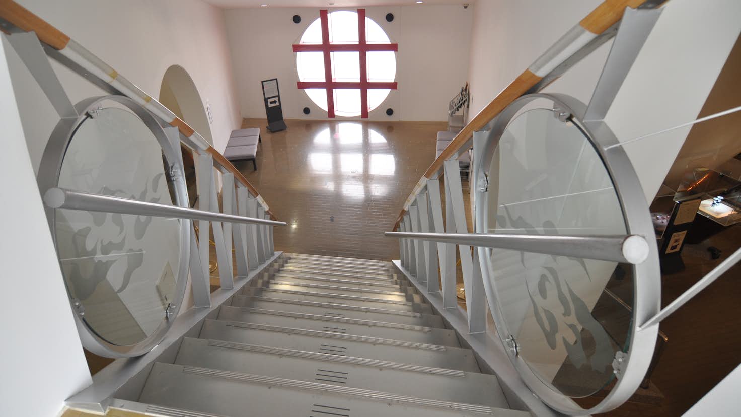 石川県能登島ガラス美術館 美術手帖