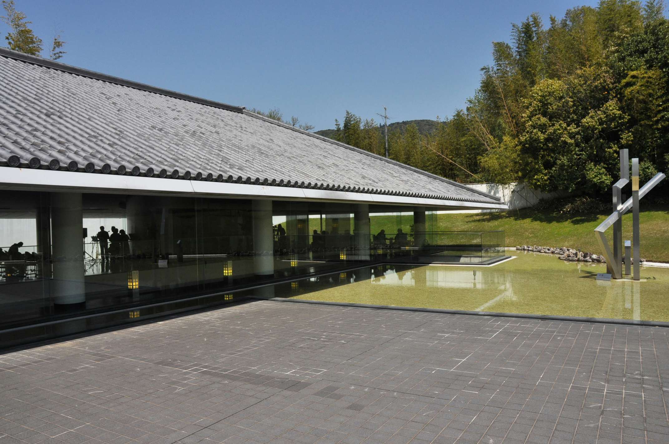 入江泰吉記念奈良市写真美術館｜美術手帖